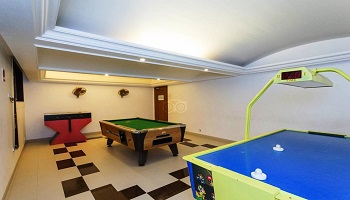 Mango Hotels Valley View